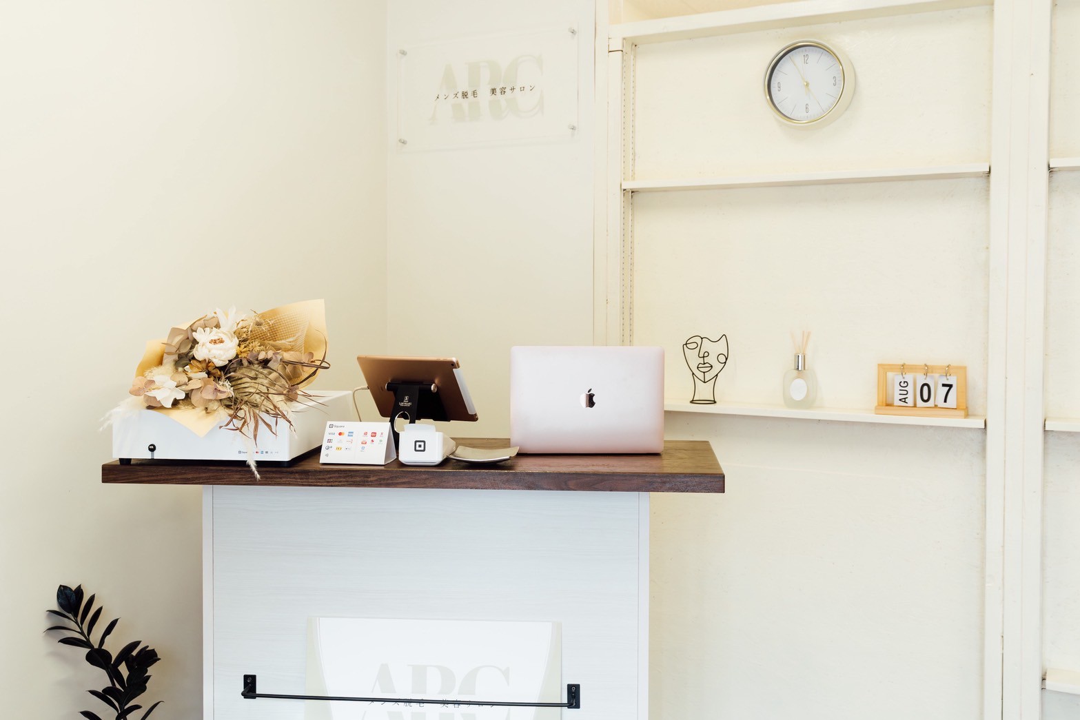 店内カウンター